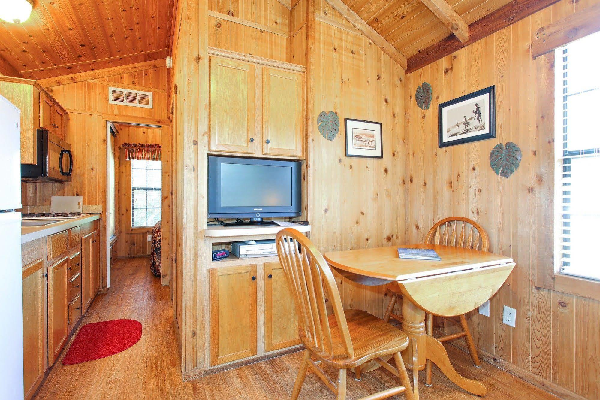 Whaler'S Rest Rv & Camping Resort Holiday Beach Exterior photo